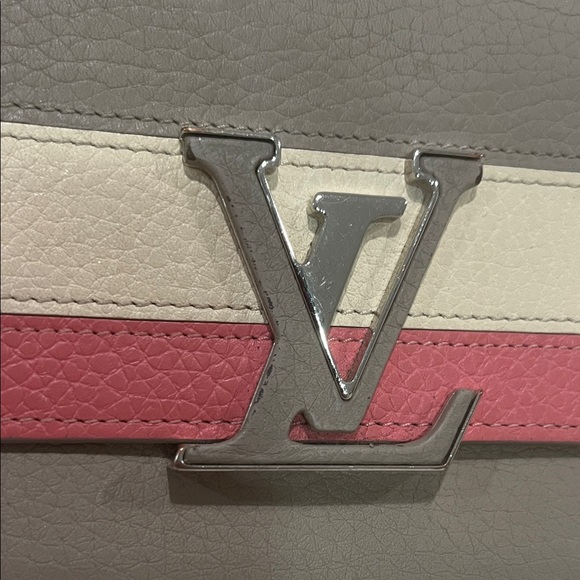 * Final Price Drop * 💰 Louis Vuitton Taupe, Cream, and Pink Leather Wallet - Picture 2 of 16